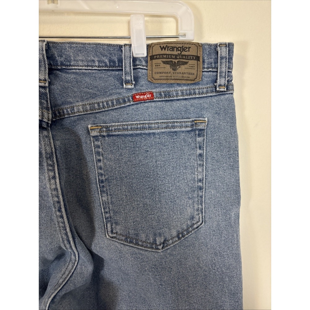 Wrangler Jeans Men's 38X30 Blue Denim Cowboy Cut Western Straight Leg Light Wash - Picture 7 of 12